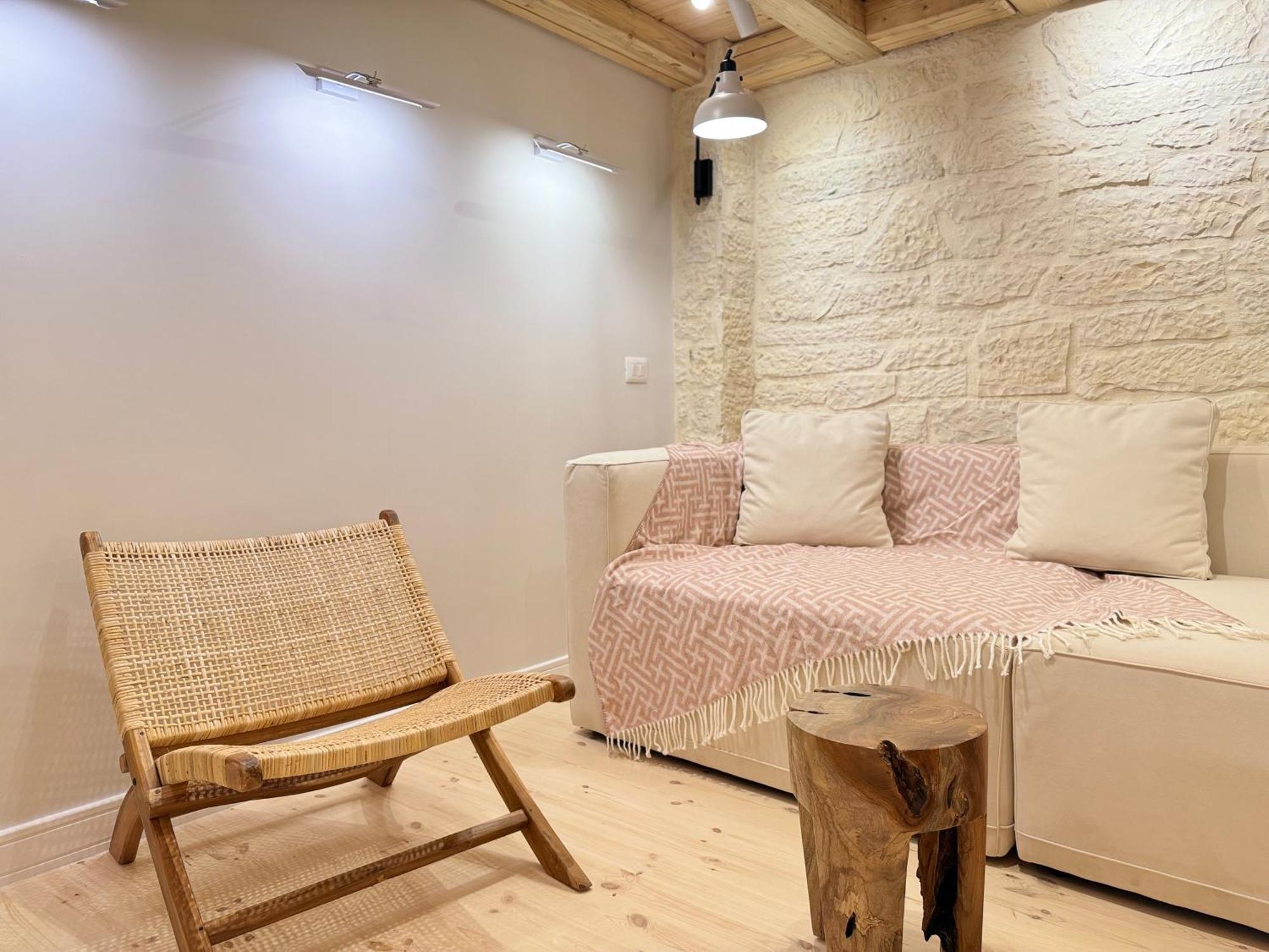 Elpis Guest House ヒマラ エクステリア 写真