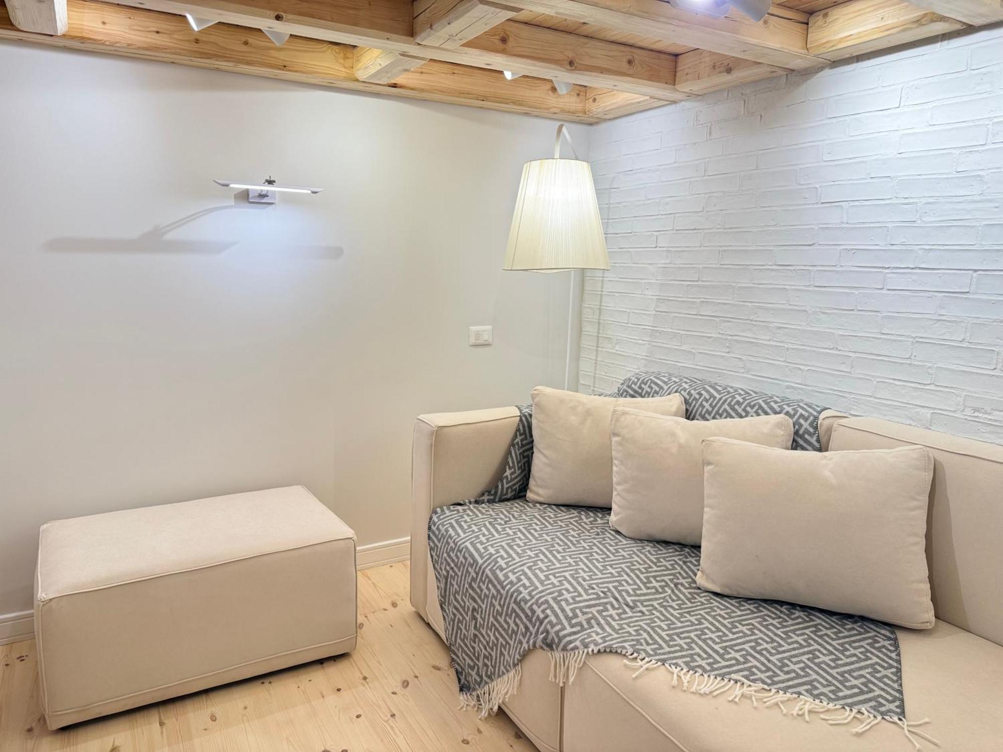 Elpis Guest House ヒマラ エクステリア 写真